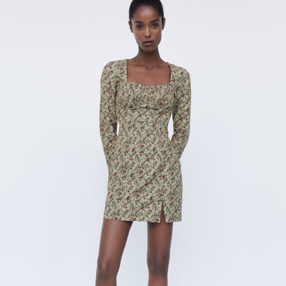 ✨ZARA FLORAL PRINT DRESS✨
